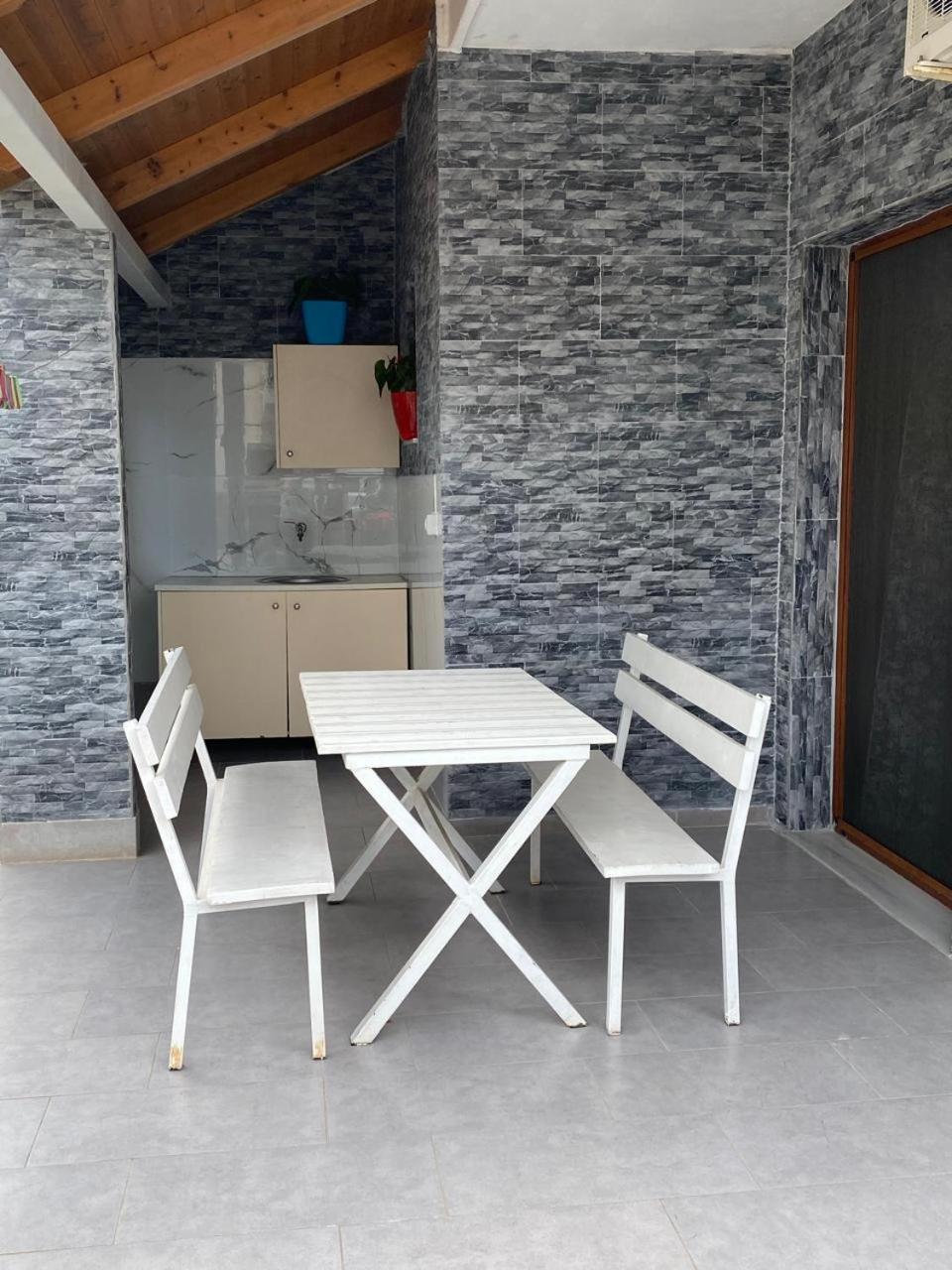 Vila Avni Likometi Ksamil Habitación foto