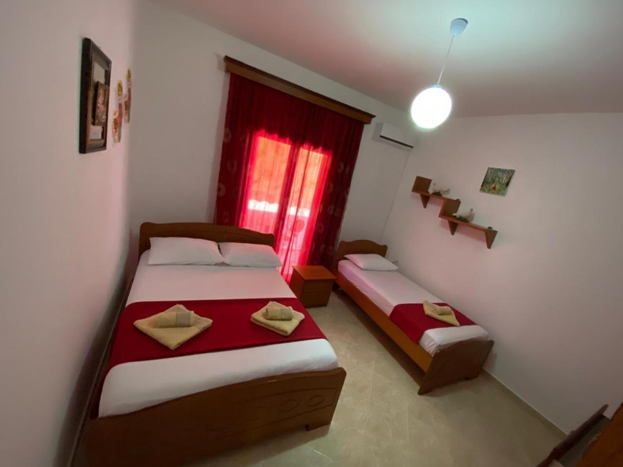 Vila Avni Likometi Ksamil Habitación foto